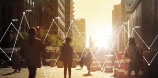 Sondaj eToro: Investitorii români sunt pesimiști privind evoluția economiei, dar încrezători în veniturile lor